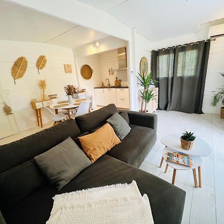 Cabane Le Flamant Avec Jardin, Piscine Et Parking Saintes-Maries-de-La-Mer Exterior foto
